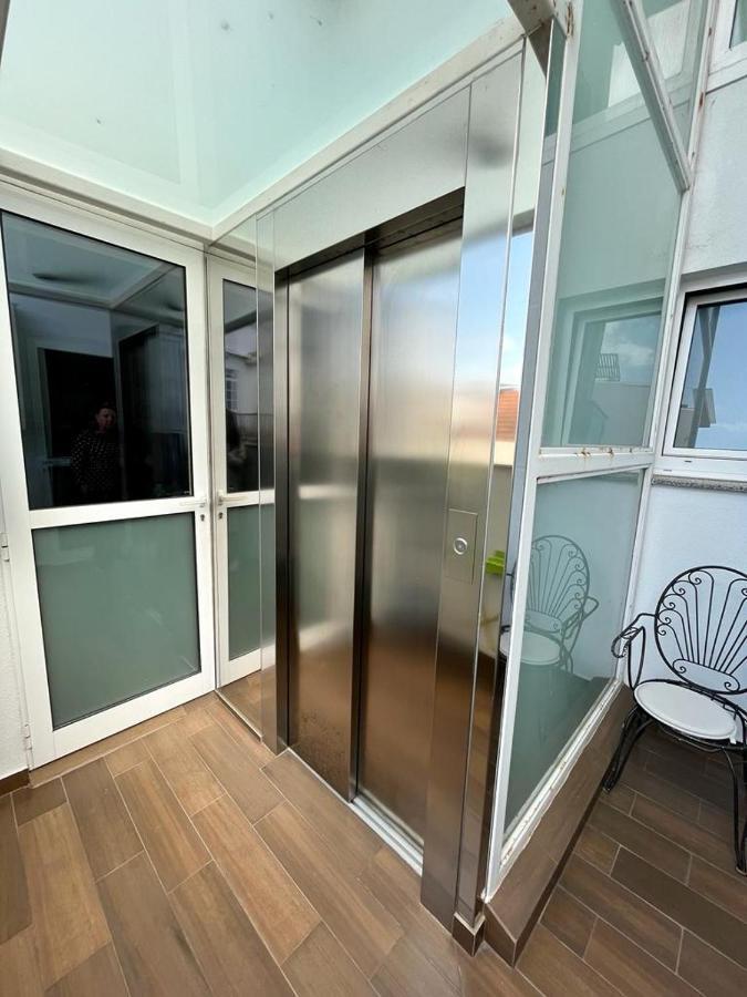 Piso En Pleno Centro De Mino Derecha Apartamento Exterior foto