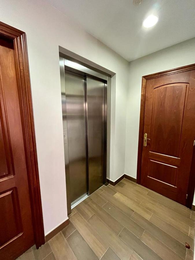 Piso En Pleno Centro De Mino Derecha Apartamento Exterior foto